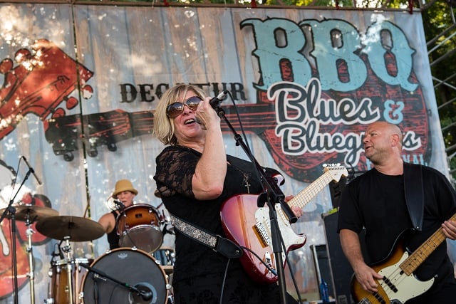 Dianne Durrett performs at the festival. Photo by Steve Eberhardt