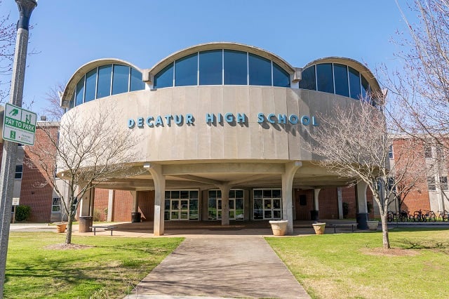 Decatur School Board Considers Changes To Face Mask Policy Quarantine Options Decaturish - Locally Sourced News